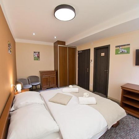 Restauracia Gol Hotel Oravske Vesele Екстериор снимка
