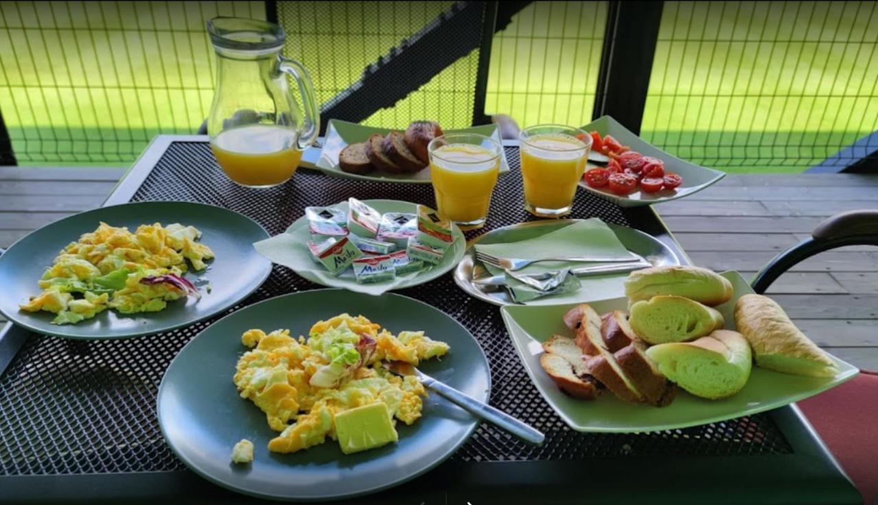 Restauracia Gol Hotel Oravske Vesele Екстериор снимка