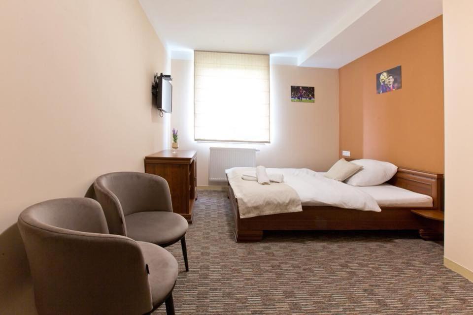 Restauracia Gol Hotel Oravske Vesele Екстериор снимка